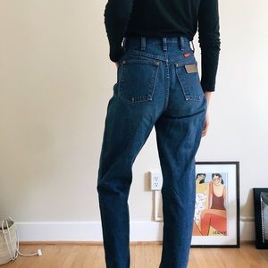 Classic Wrangler 12MWZG Denim Jeans